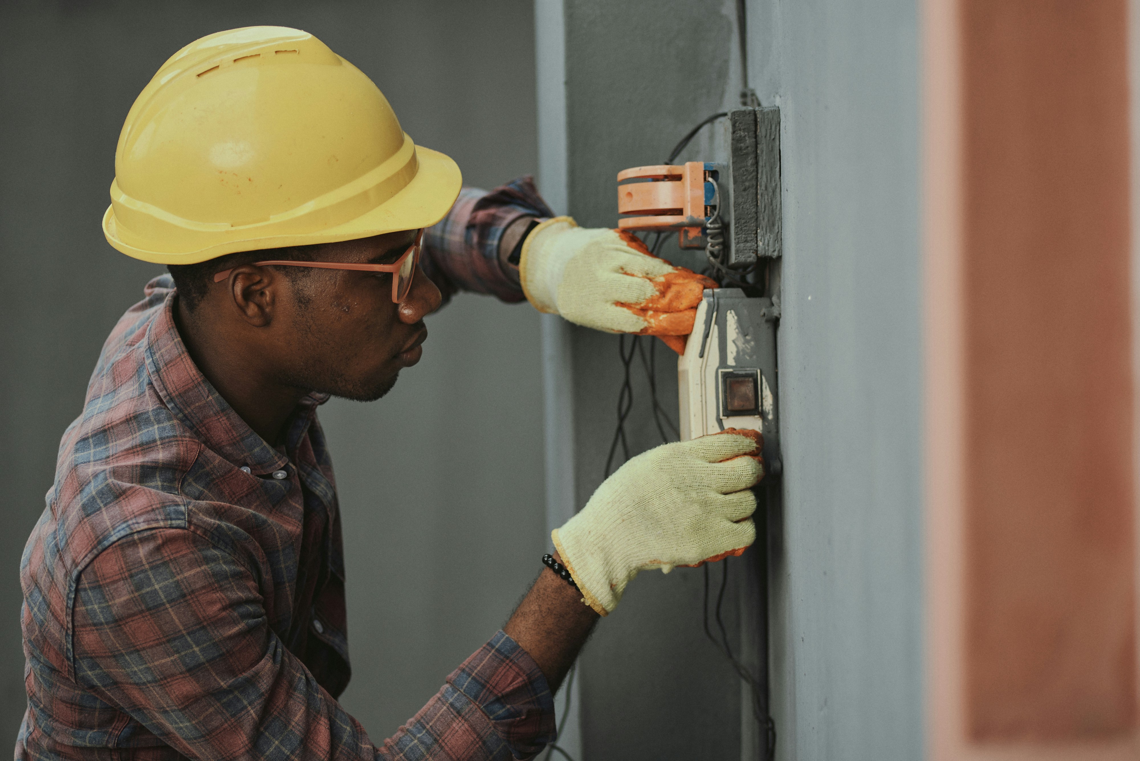 How Electrical Contractors Use AI Voice Agents to Boost Lead Capture
